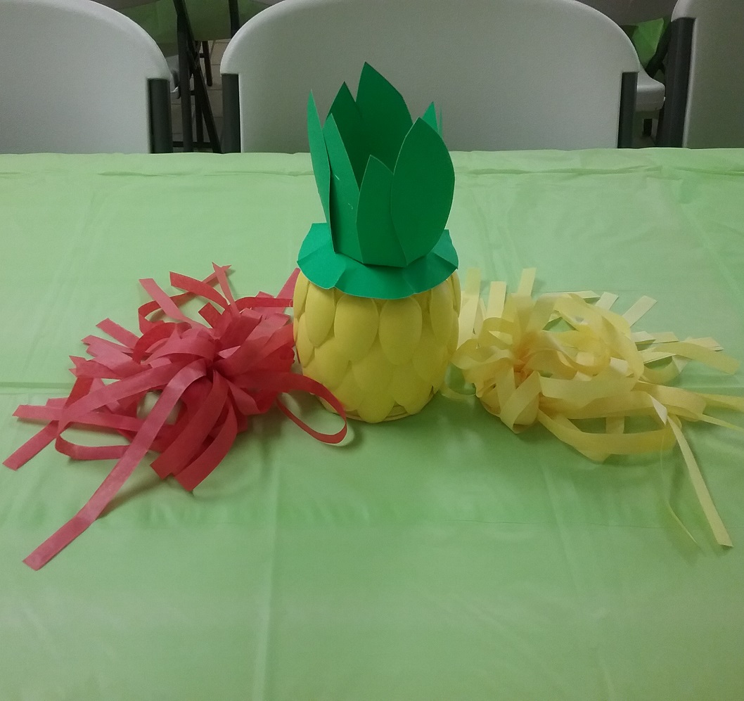 Pineapple table decor